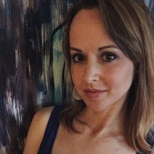 Meet your Posher, Leigh